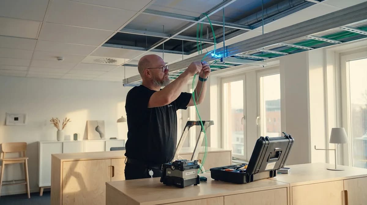 Installer fixing network
